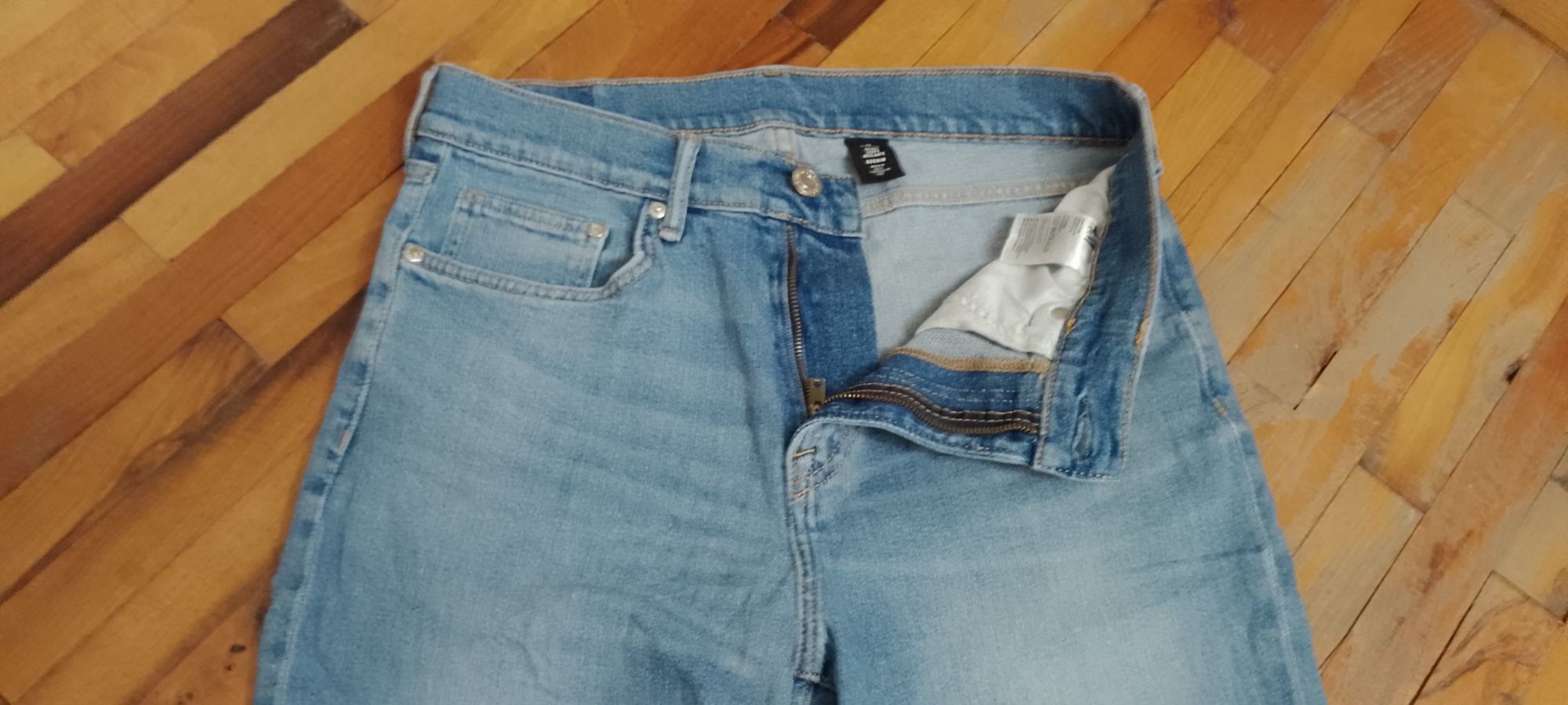 Мъжки дънки H&M .
