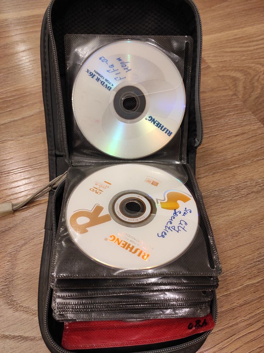Продам кейс чехол для ДВД дисков
