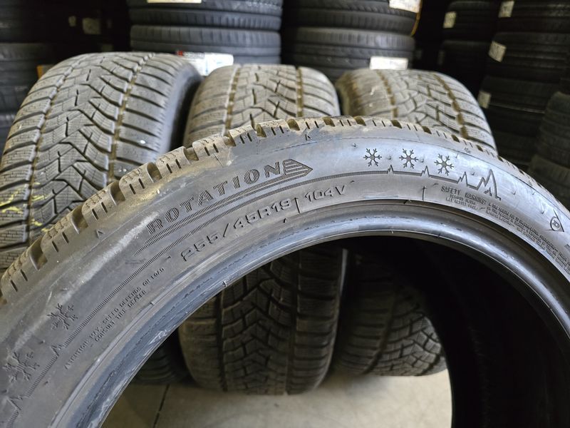 255/45/20 DUNLOP 4бр