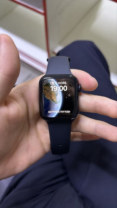 Apple watch se 44m 32gb в идеальном состояние.