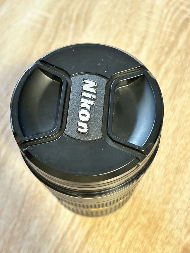 Nikon 24-70mm f/2.8