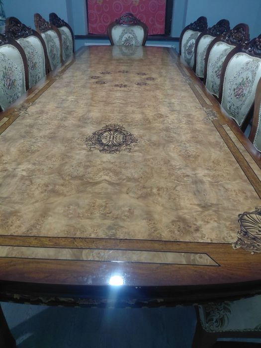 Продается стол со стульями 14 шт. Stol sotiladi