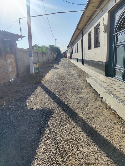 Тезда ховли сотилади Ўртасаройда