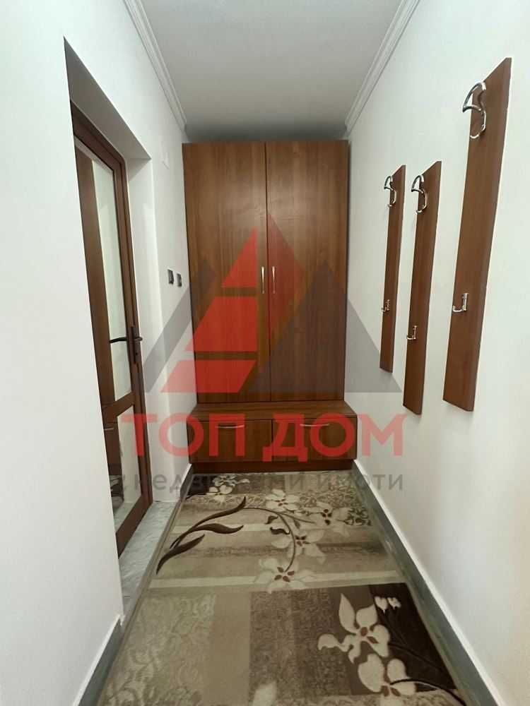 Четиристаен! Етаж от къща! кв.Виница! Втори етаж! Обзаведен! Код 74352