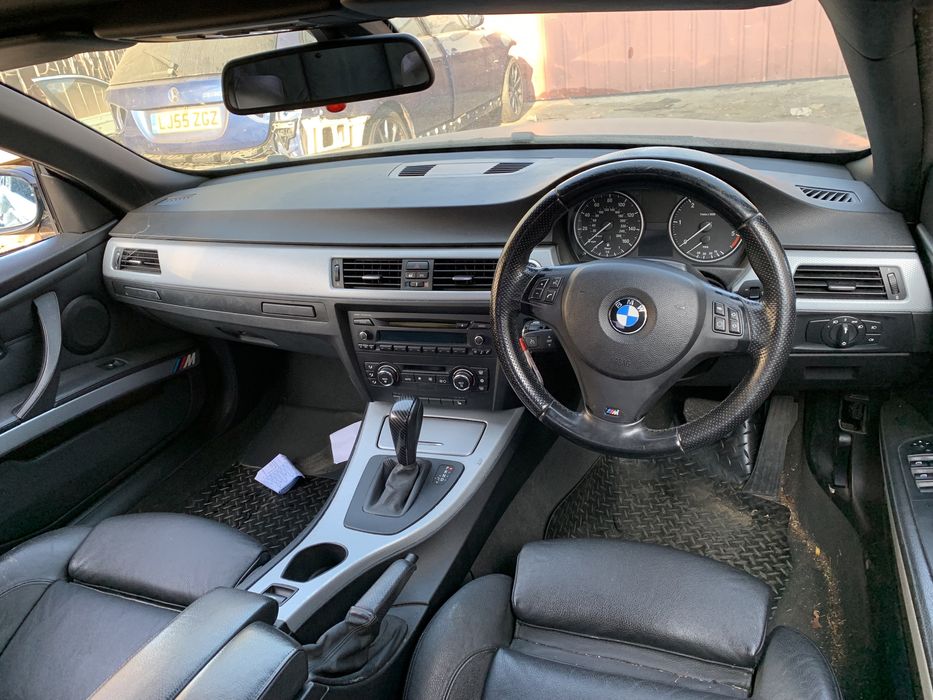 Продаваме на части бмв е93 2.0д 177кс. Bmw e93 2.0d 177hp