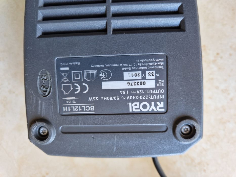 Ryobi BCL 12L1H - incarcator ( sursa )
