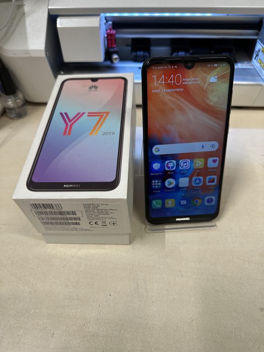 Huawei y7 / Nou / folie sticla cadou