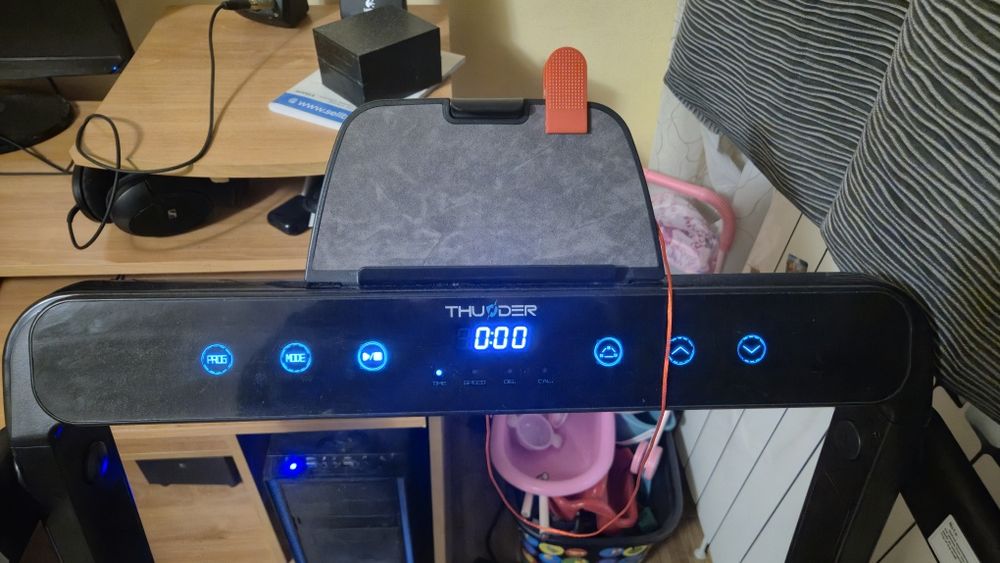 Bandă de alergare electrică THUNDER RACE-BLACK