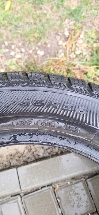 Продавам зимни гуми 2 бр. DEBICA