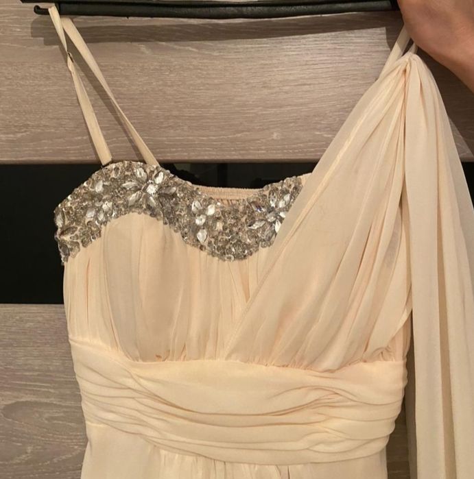 Платье женское.3шт есть.Платье женское нарядное,свадьба,той.