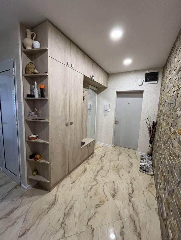 Продава се Четиристаен апартамент в София, Левски Г - 117 кв.м за 2137 €/кв.м - Снимка #9