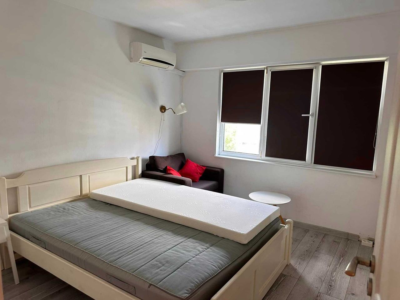 Дава се под наем Тристаен апартамент в Варна, Чайка - 100 кв.м за 612 € - Снимка #22