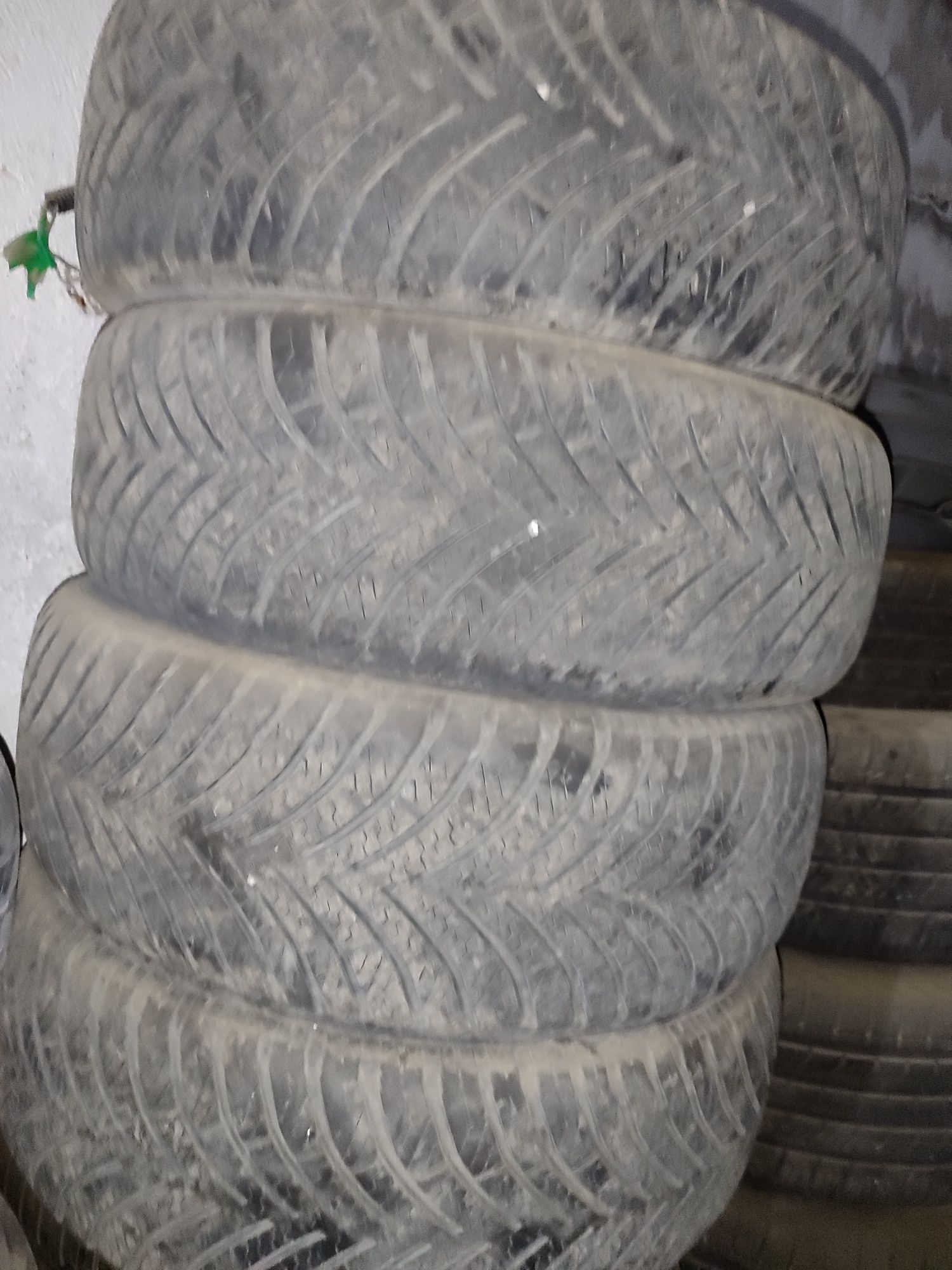 Balon sotildi xolati yaxshi 205/65r15 Cobaltga