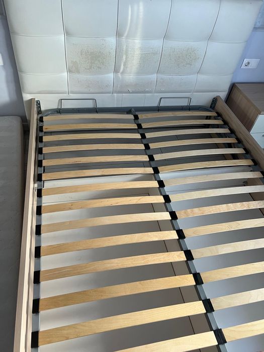 Продам кровать без матраса