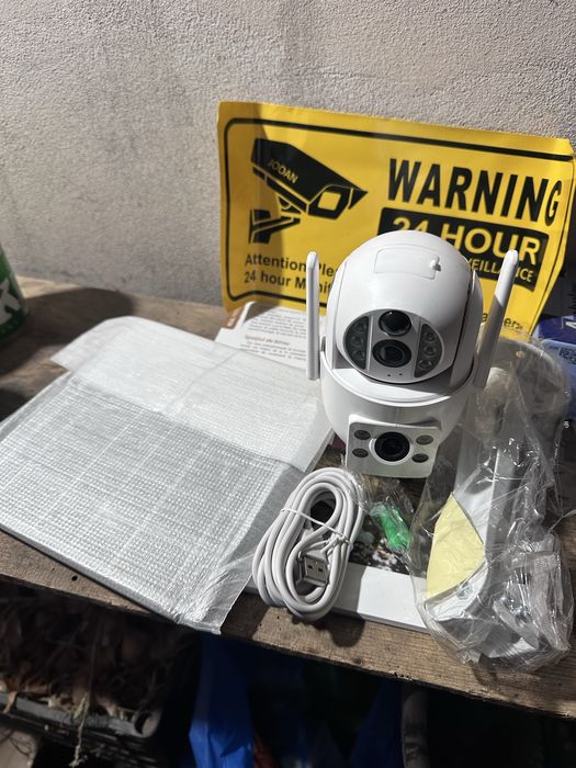 Camera video cu panou solar si conectare wifi