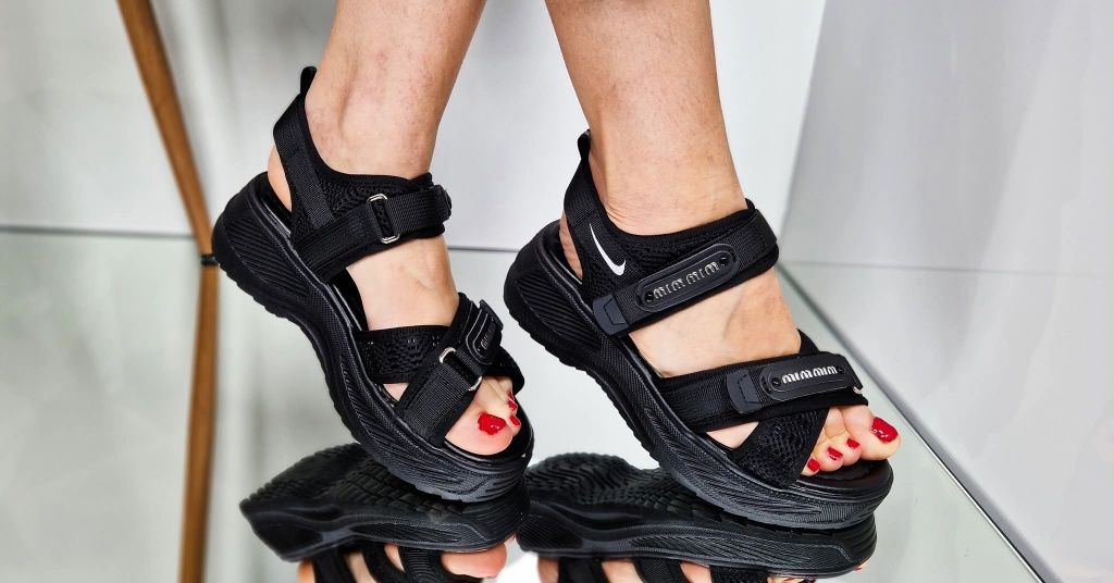 Nike черни дамски маратонки