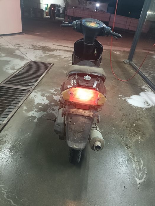 Vând scuter 50cc se da și la schimb
