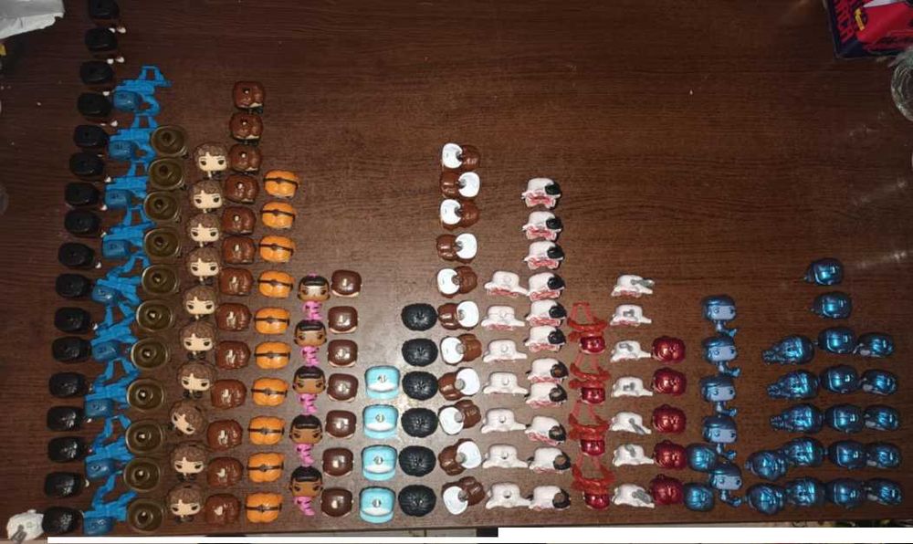 Фигурки Kinder Joy - Stranger Things / играчки