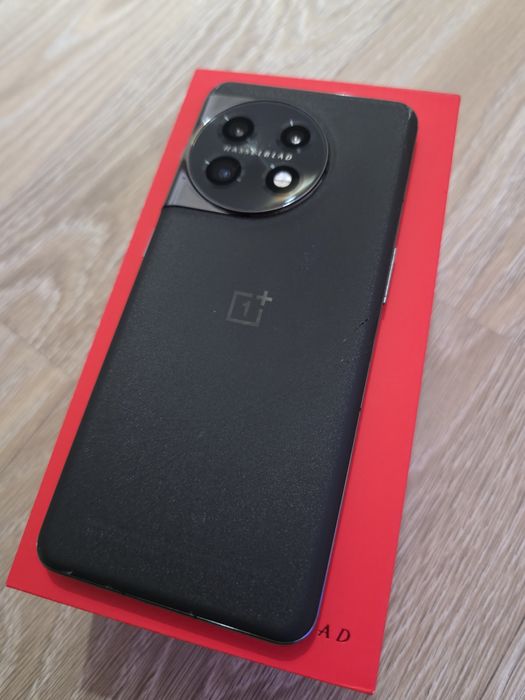 OnePlus 11 16/256 + Buds Pro 2