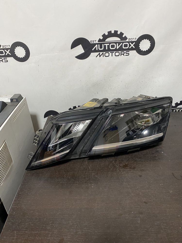 Far stanga full led Skoda Octavia 3 Facelift