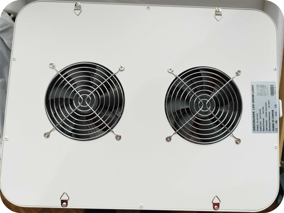 LED лампа за отглеждане на растения GL-CR1200