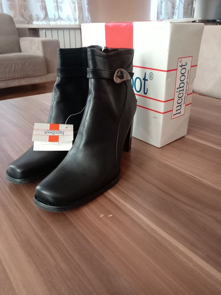Сапоги от lucciboot