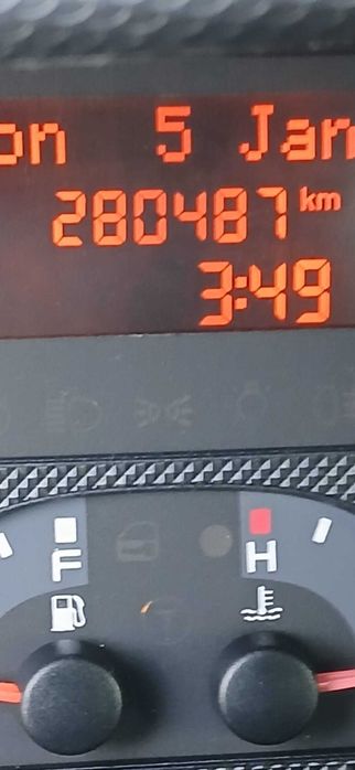 Iveco Daily 35C15, an fabricatie 2007, basculabil pe trei parti