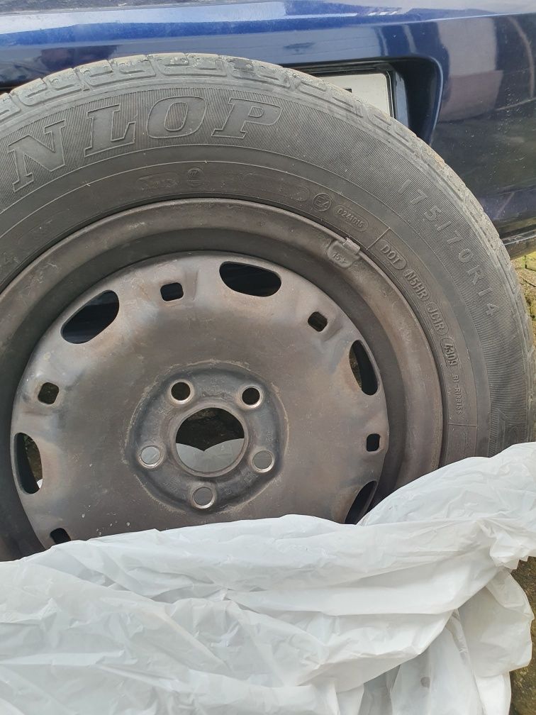 ieftin vand set 4 jante+4anvelope vara, originale Vw Polo