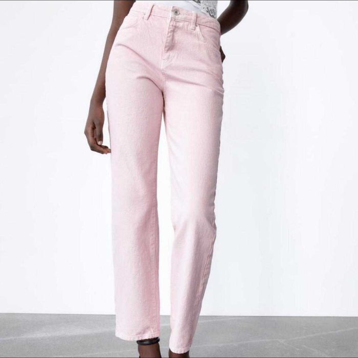 FLASH SALE! Zara Super High Waist Straight Leg Jean