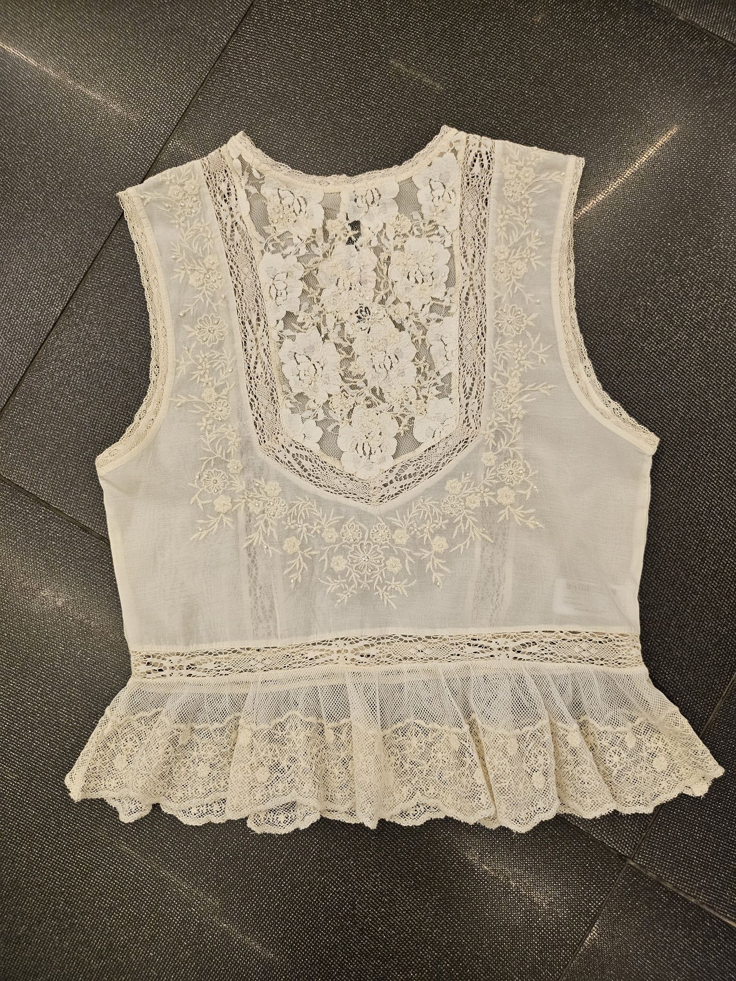ZARA топ с памучна дантела S-36