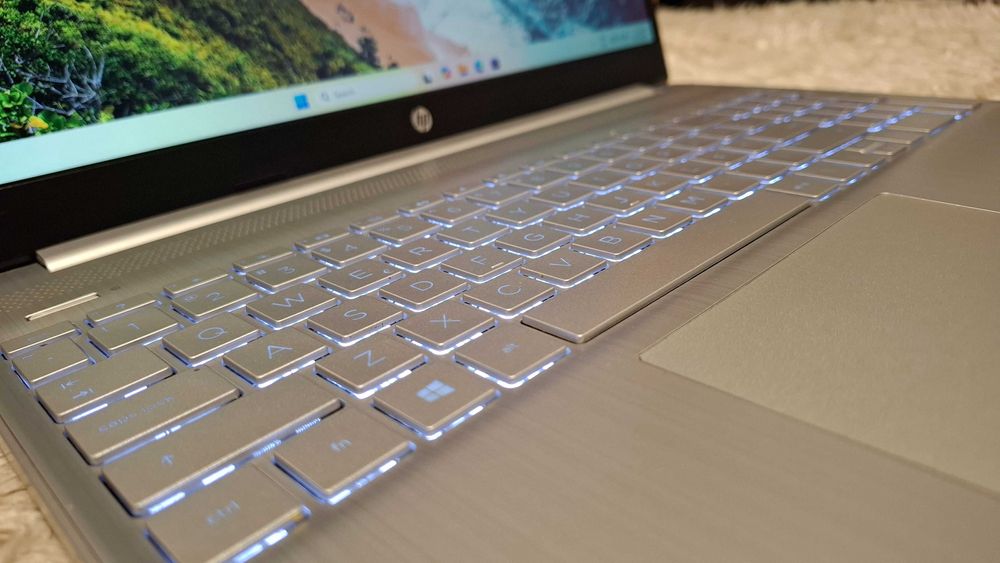 Laptop HP  i7-1255U / 16GB RAM / 512GB SSD CU NOU