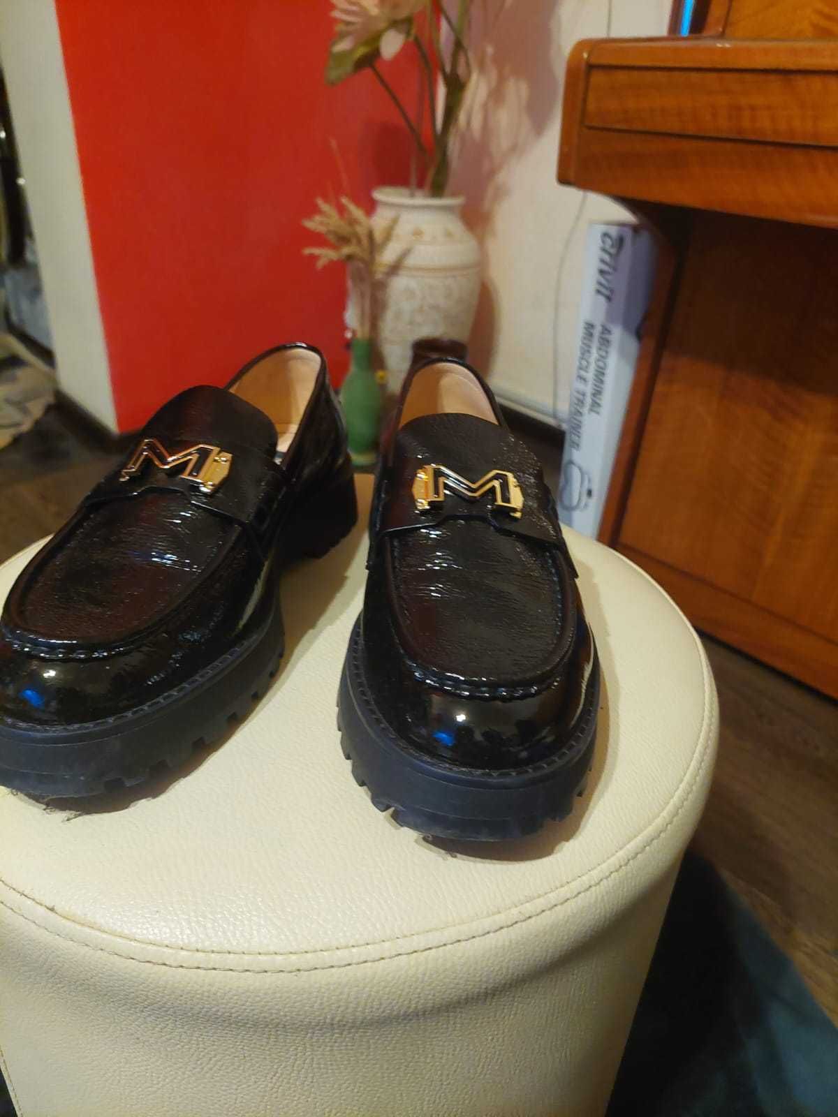 Pantofi de dama, tip mocasini