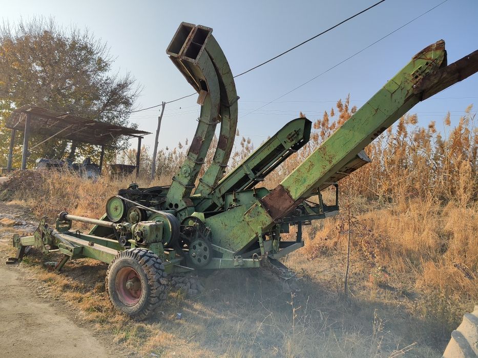 Макка орадиган комбайн"Херсон 7" Сотилади.