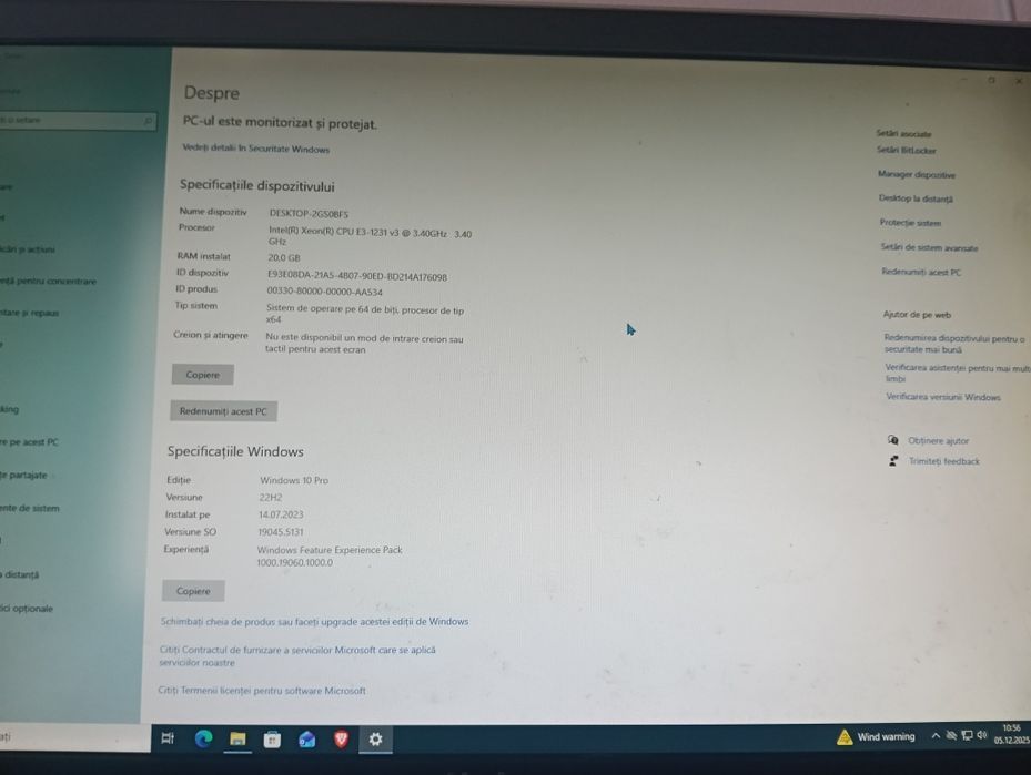 Vând calculator complect monitor,tastatura cu maus,și unitate