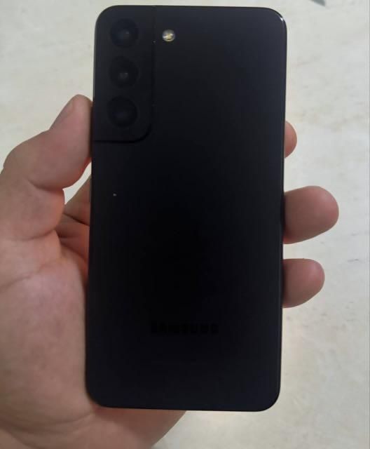 Samsung S 22 8/256 arzon