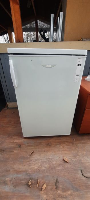 Холодильник zanussi