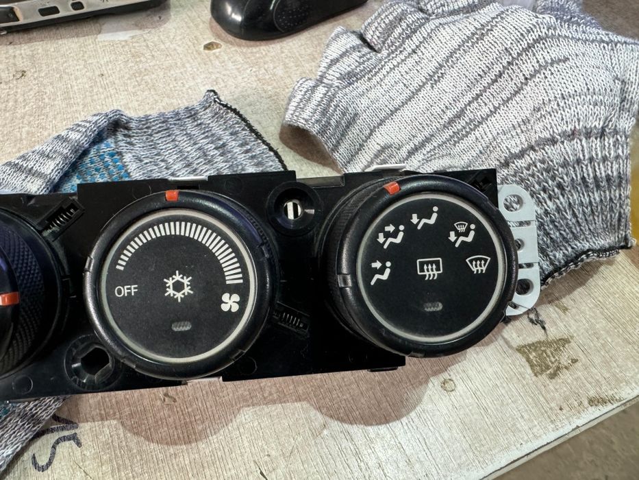 Блок управления климатом Mitsubishi