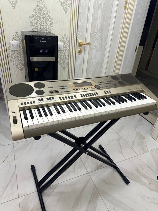 Синтезатор Casio AT-3 в идеальном состоянии