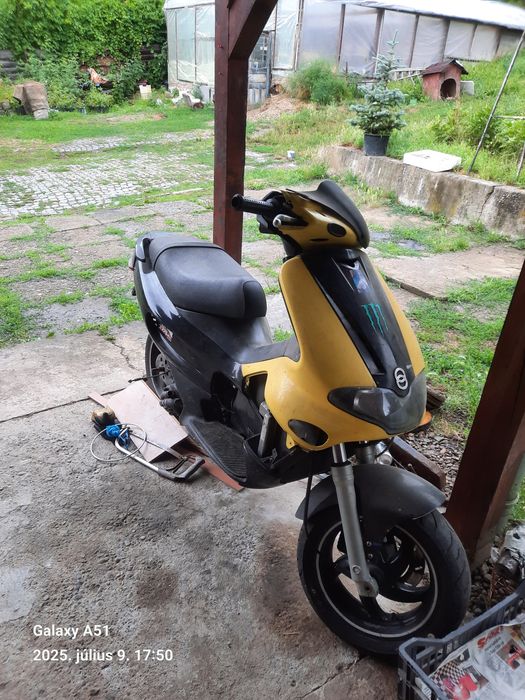 Gilera runner vxr 200