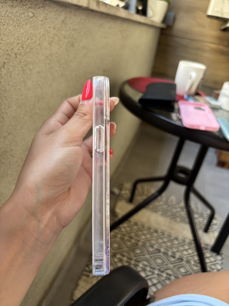 Кейс за iphone 15+ или 14+