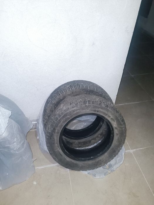 Продается зимные резины комплект