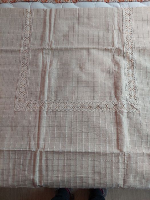 Покривка за маса от лен