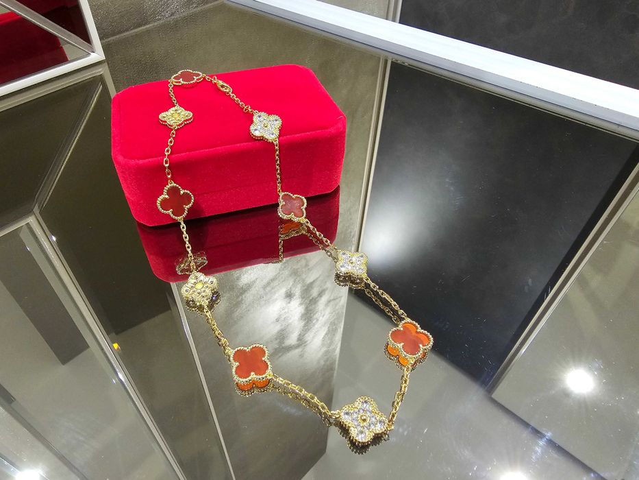 Van Cleef & Arpels VCA Gold Red Alhambra 10 Motif Clover Дамско Колие