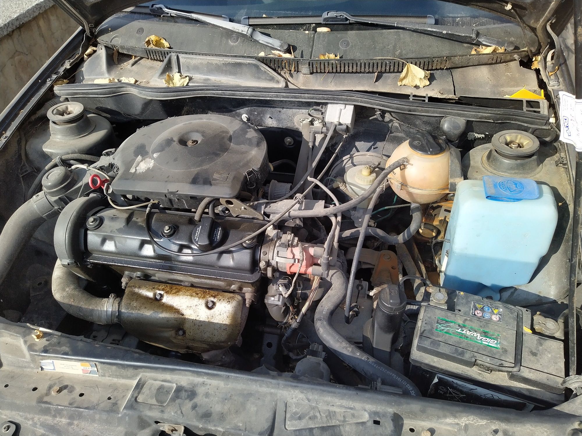 Продавам на части SEAT CORDOBA 1.6