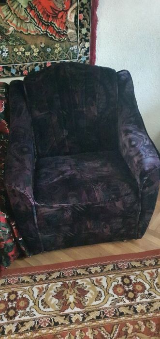 Coltar modular format din canapea extensibila ,2 module și un fotoliu.