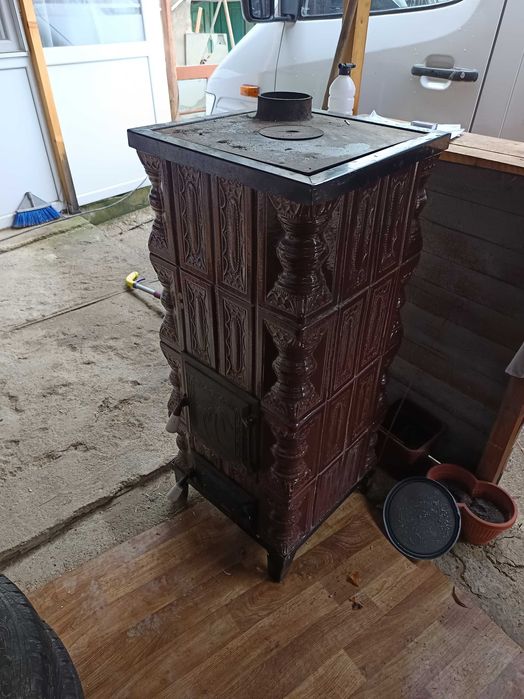 Vând soba de teracota