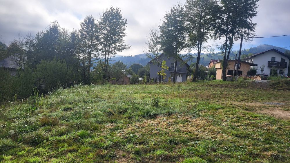 Teren intravilan de vinzare