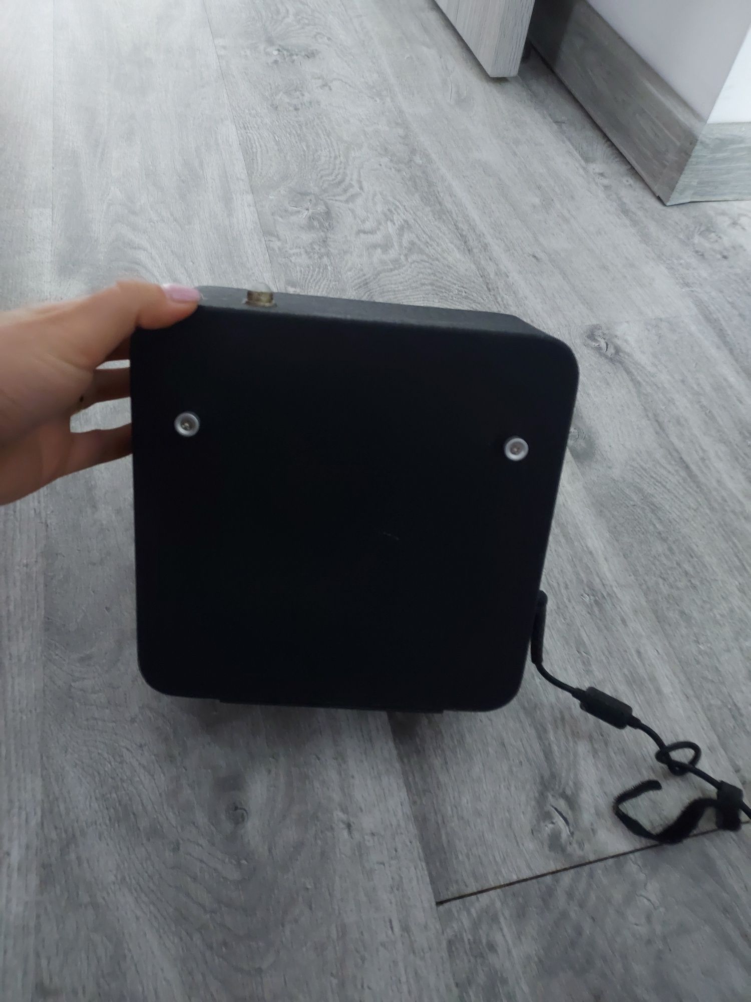 Aparat profesional odorizant camera