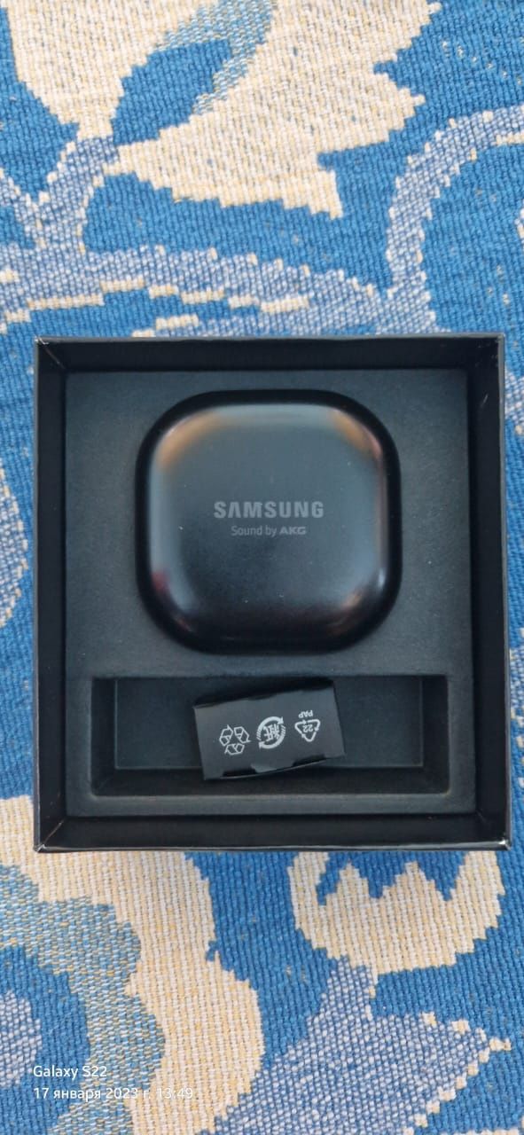 Продам наушники Samsung bads Pro