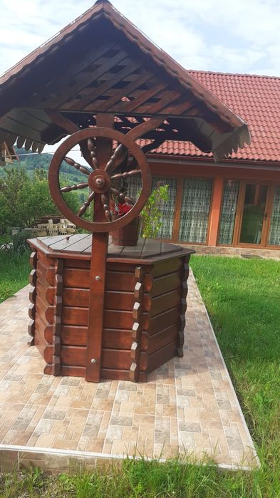 Fantana lemn masiv paniceni.